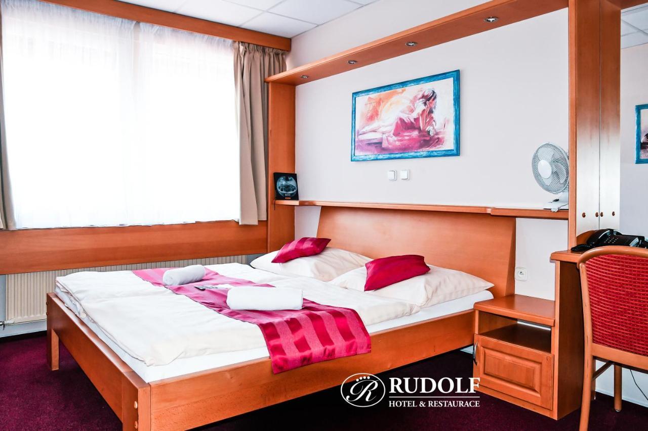 Hotel Rudolf Havířov Bagian luar foto
