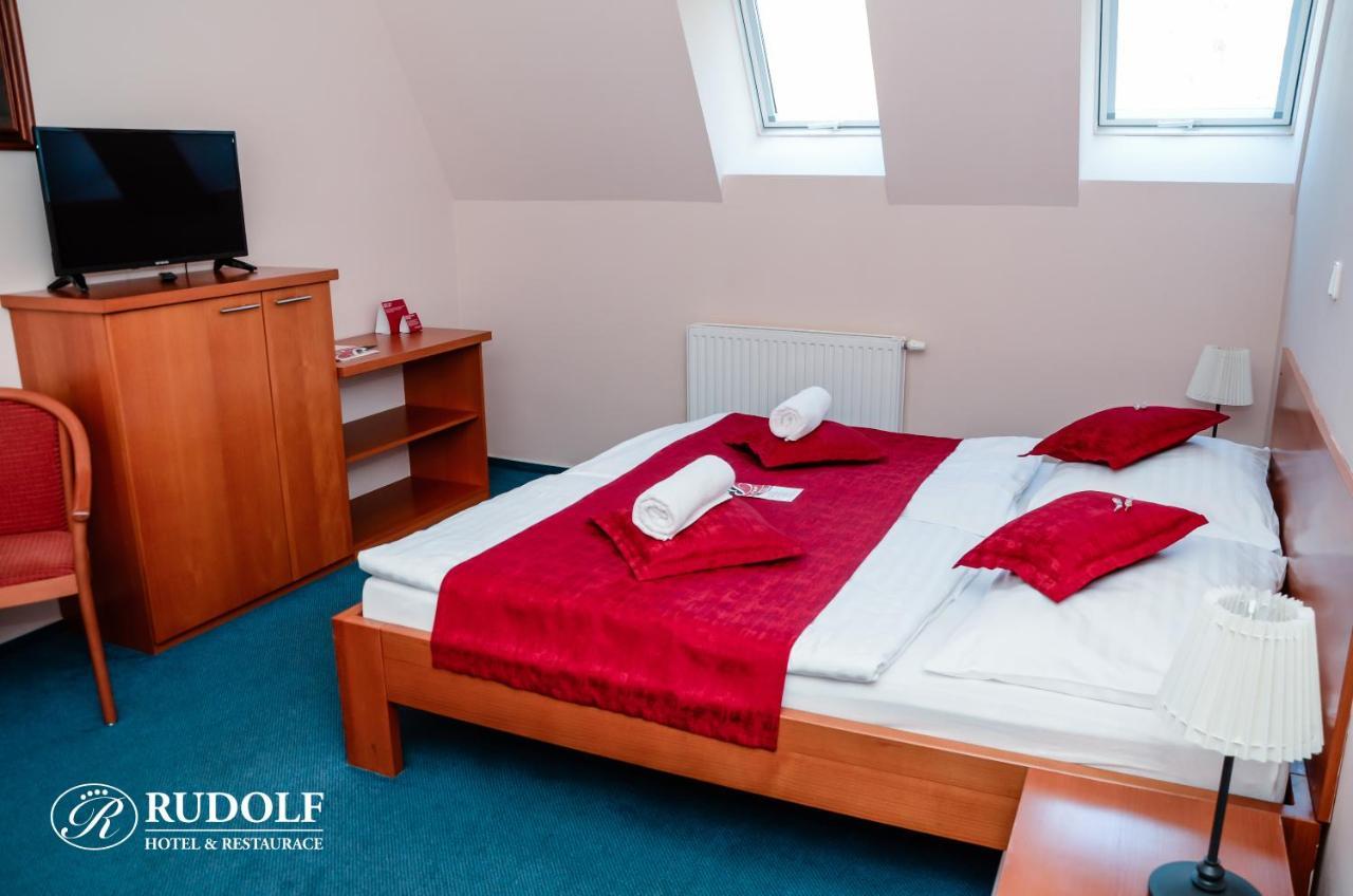 Hotel Rudolf Havířov Bagian luar foto