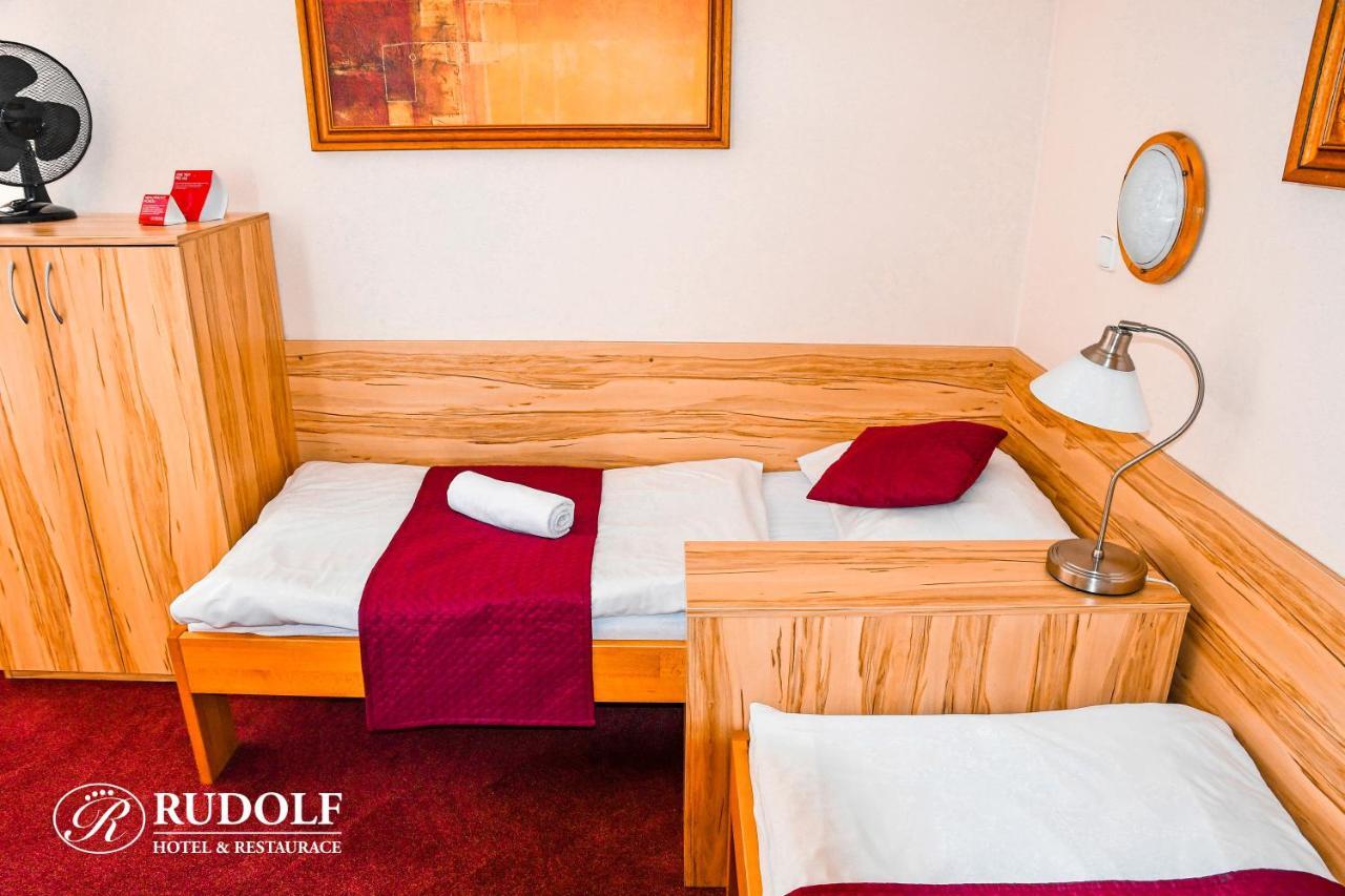 Hotel Rudolf Havířov Bagian luar foto