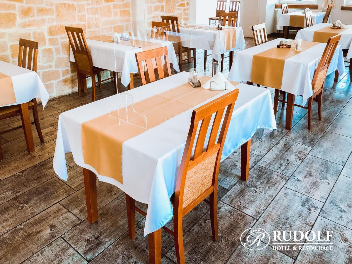 Hotel Rudolf Havířov Bagian luar foto