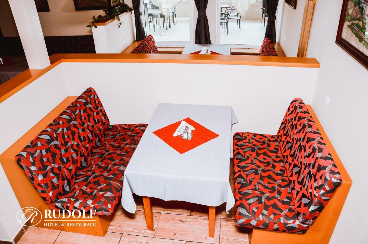 Hotel Rudolf Havířov Bagian luar foto